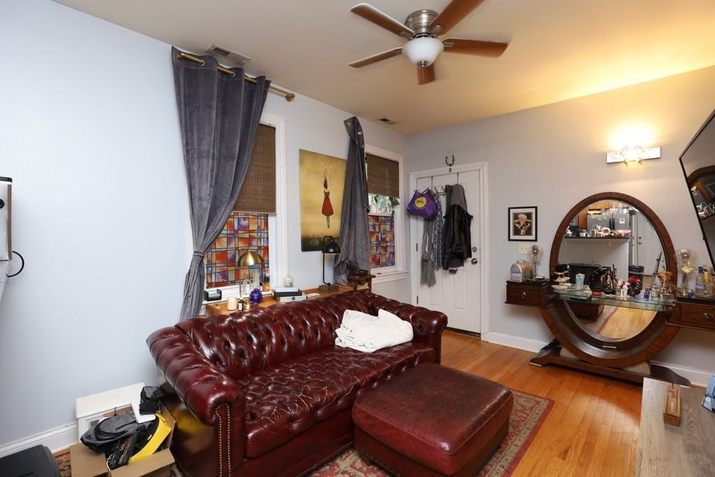 1738 W Altgeld St #2R - Photo 4 of 20