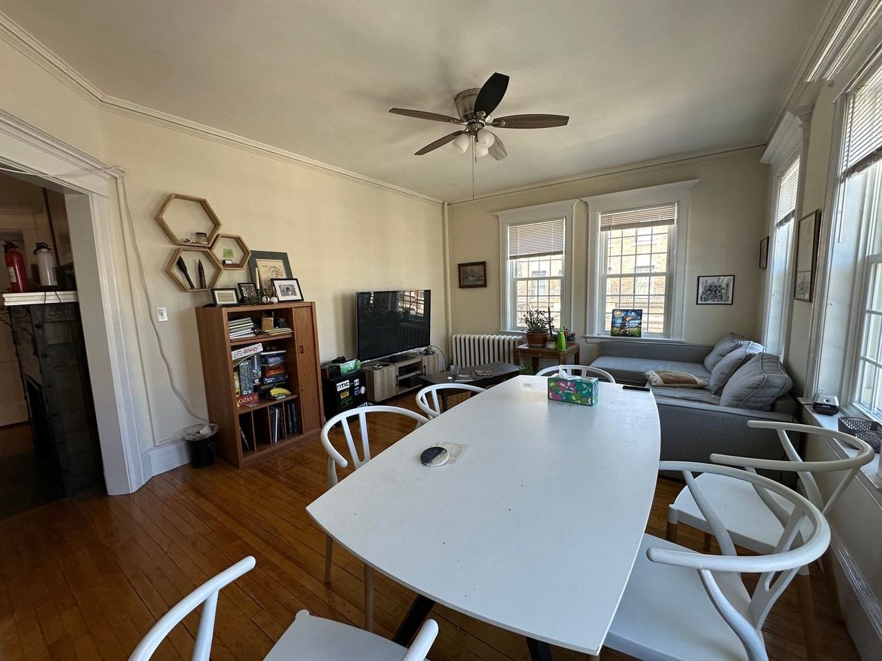 1277 Commonwealth Ave - Photo 3 of 18