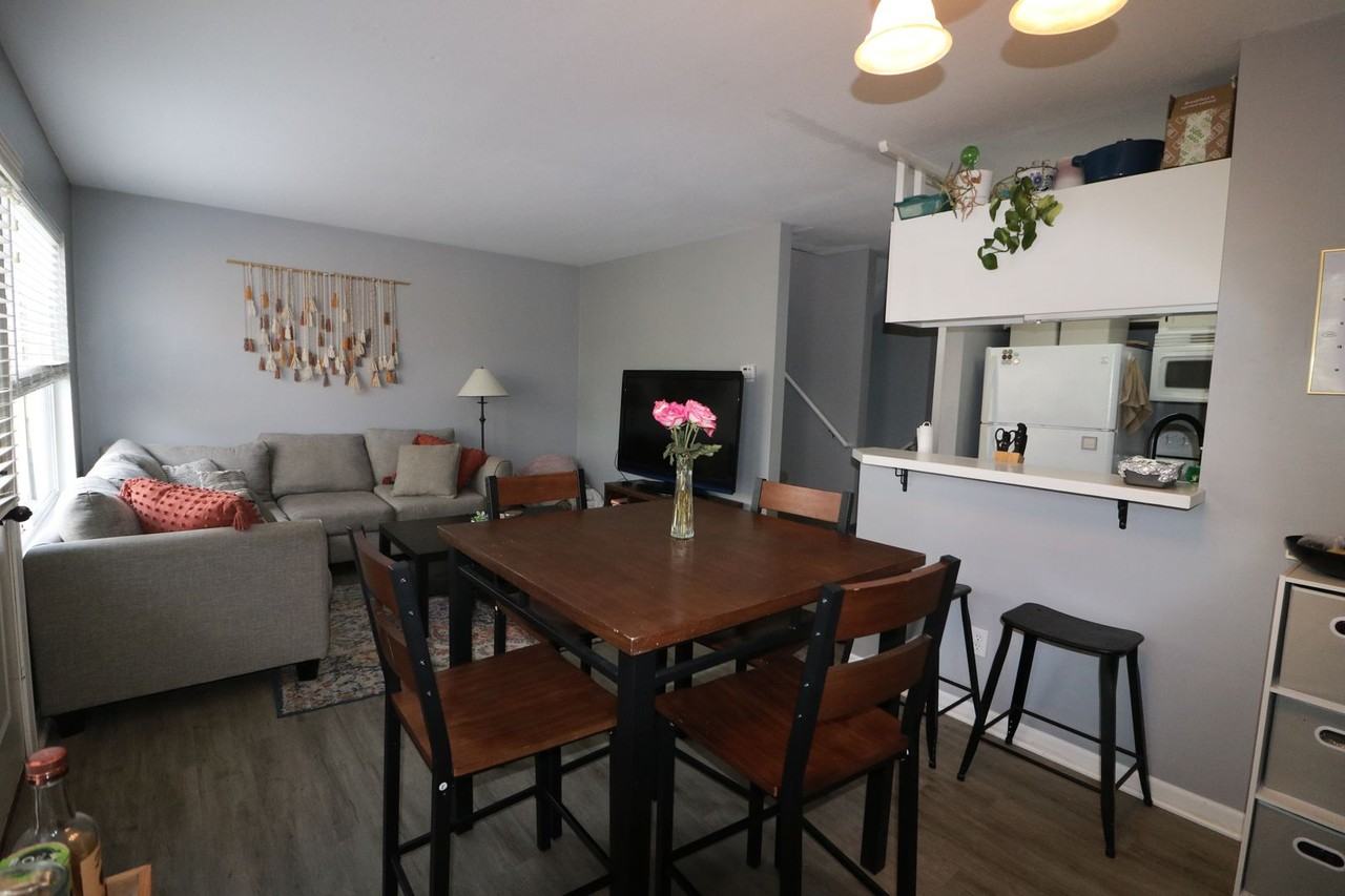 1943 Crescent Dr - Photo 7 of 24