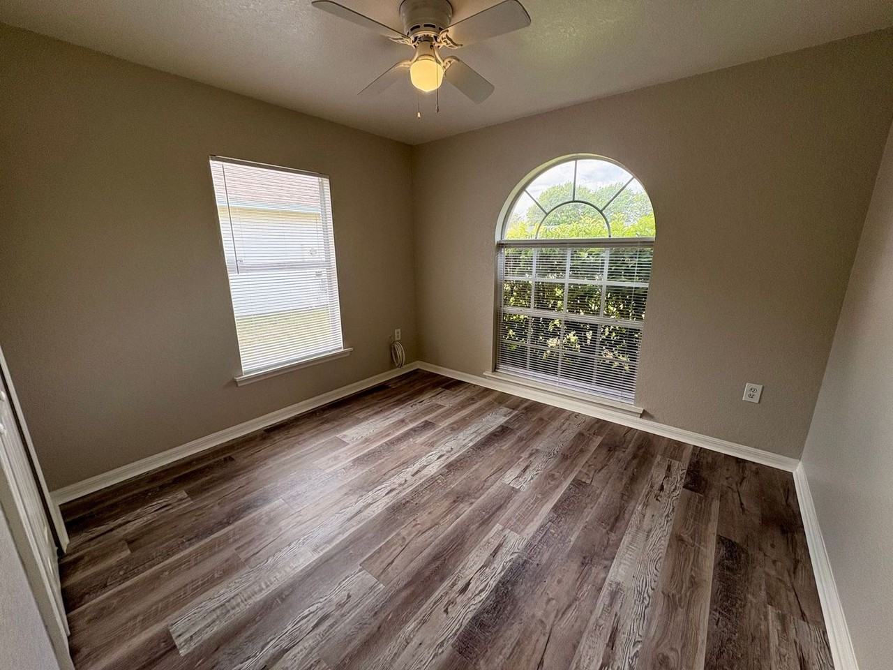 609 Tamarin Ln - Photo 7 of 22