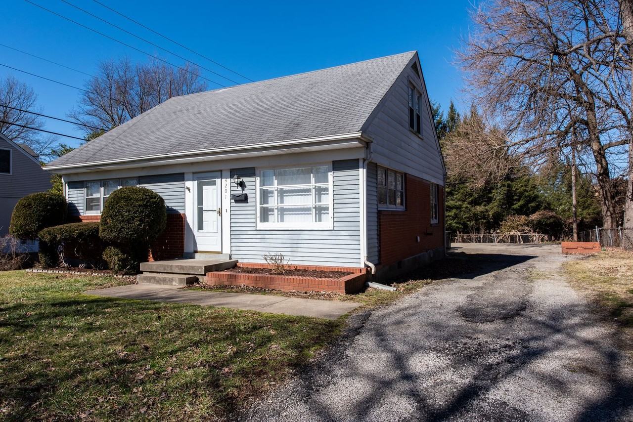 4201 Berkshire Ave - Photo 2 of 23