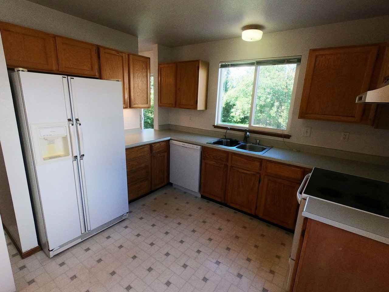 325 Buchanan Ct - Photo 6 of 27