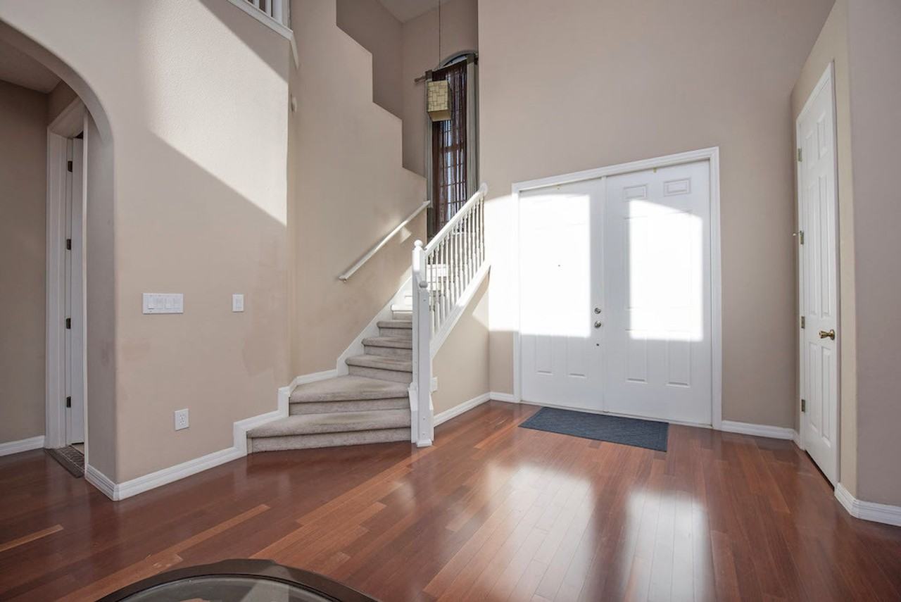 9673 Lake District Ln - Photo 3 of 32