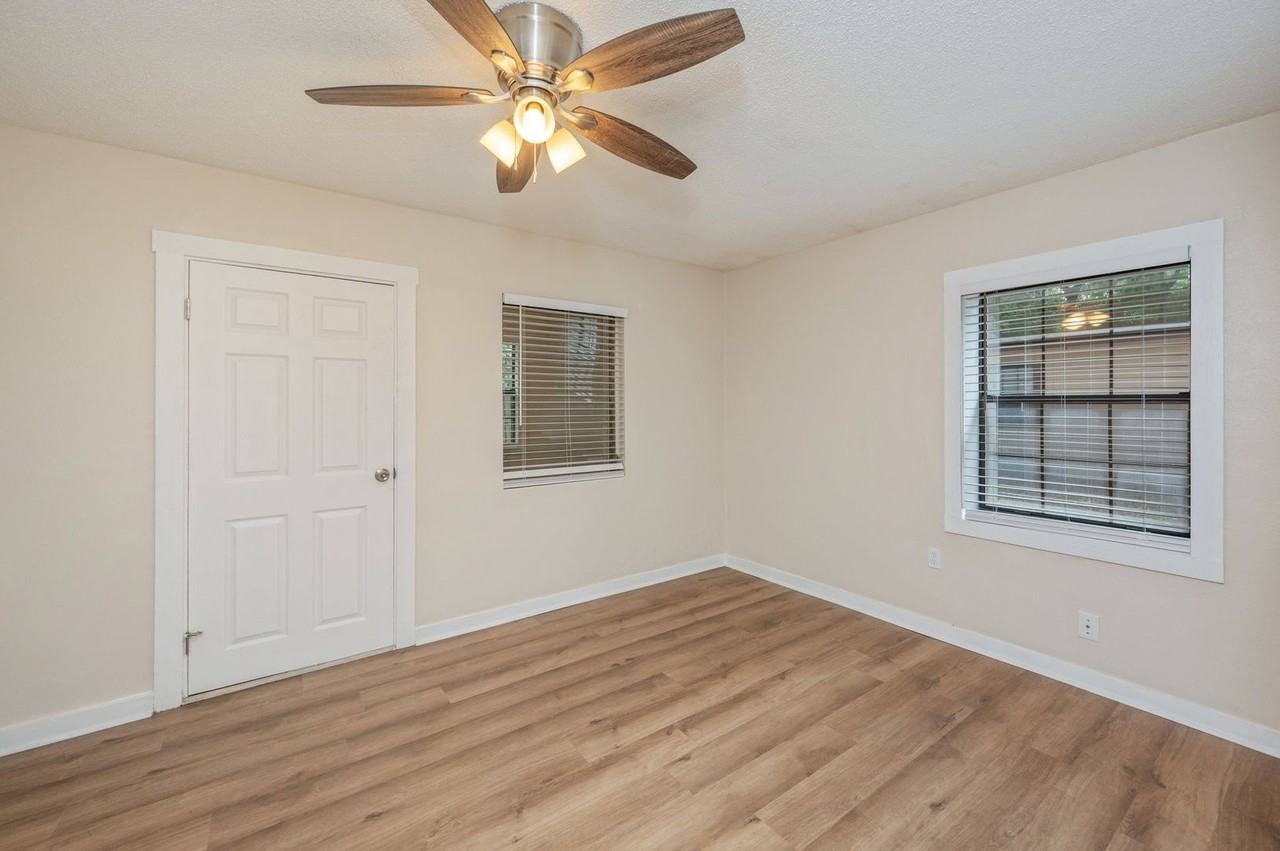 610A 32nd St - Photo 5 of 21