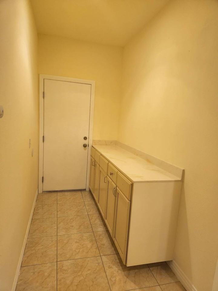 6349 Cahuilla Ave - Photo 7 of 19