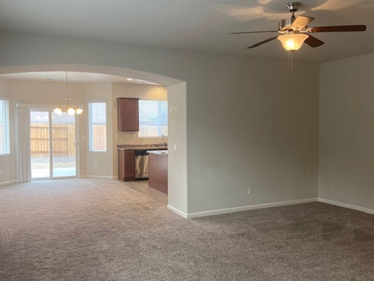 230 Red Oak Dr - Photo 2 of 14