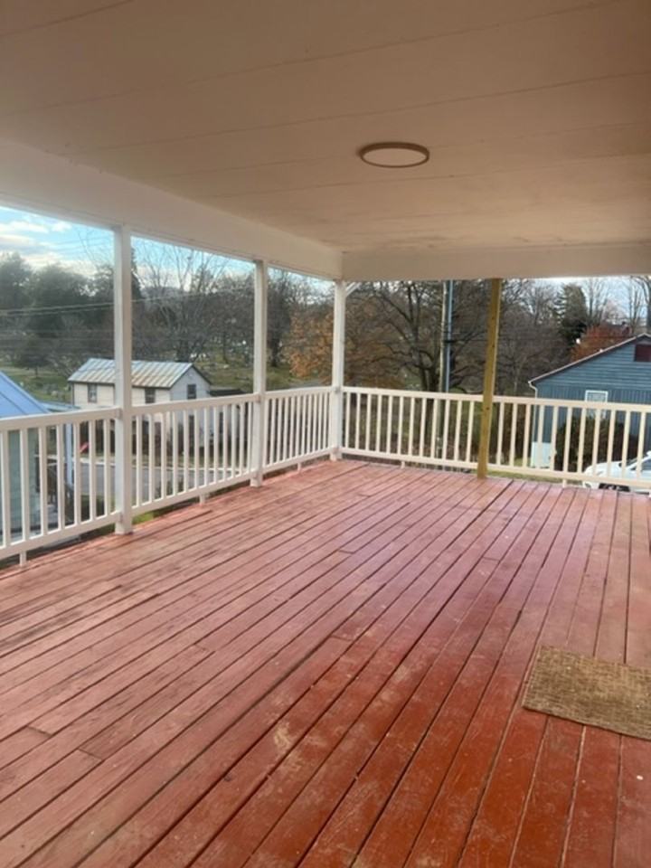 212 Taylor St - Photo 3 of 24