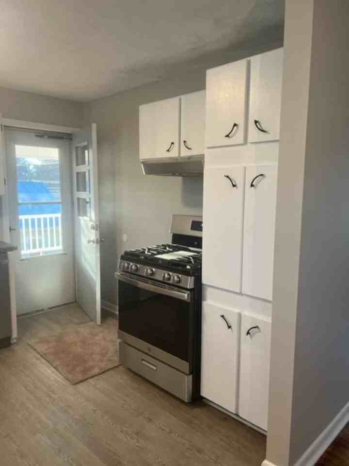 212 Taylor St - Photo 6 of 24