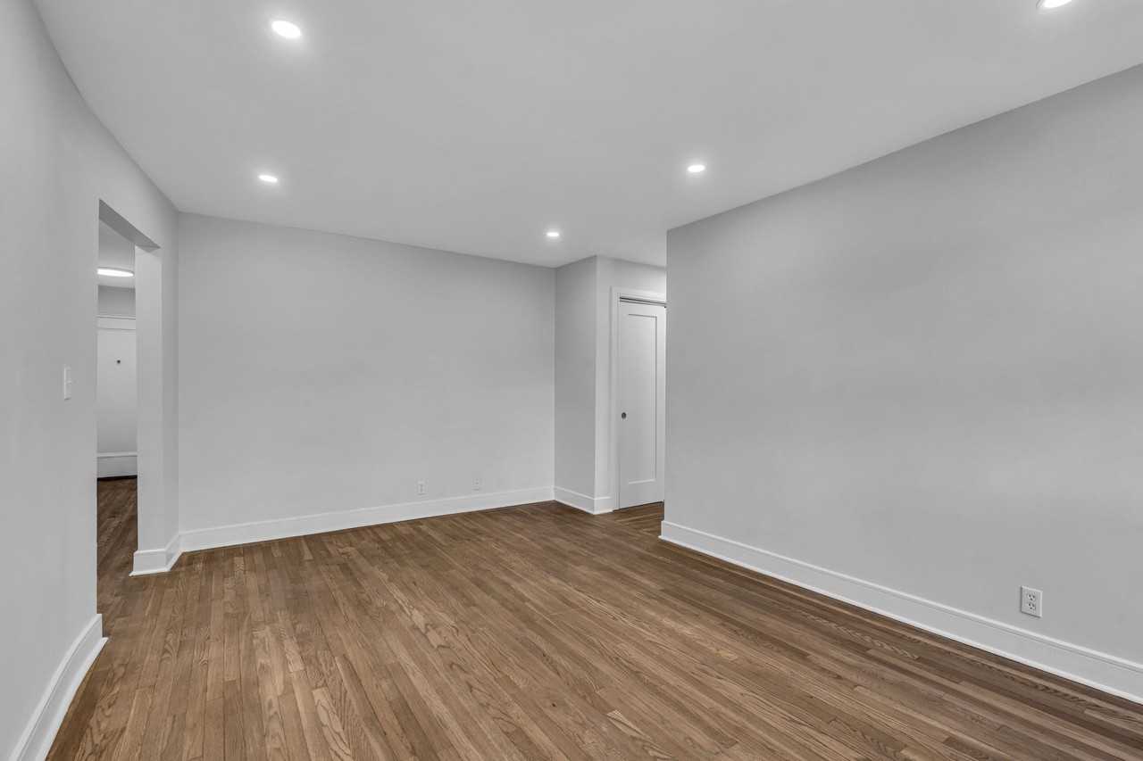 Palisades Manor Apartments – Modern Living in the Heart of Palisades Park - Photo 7 of 50