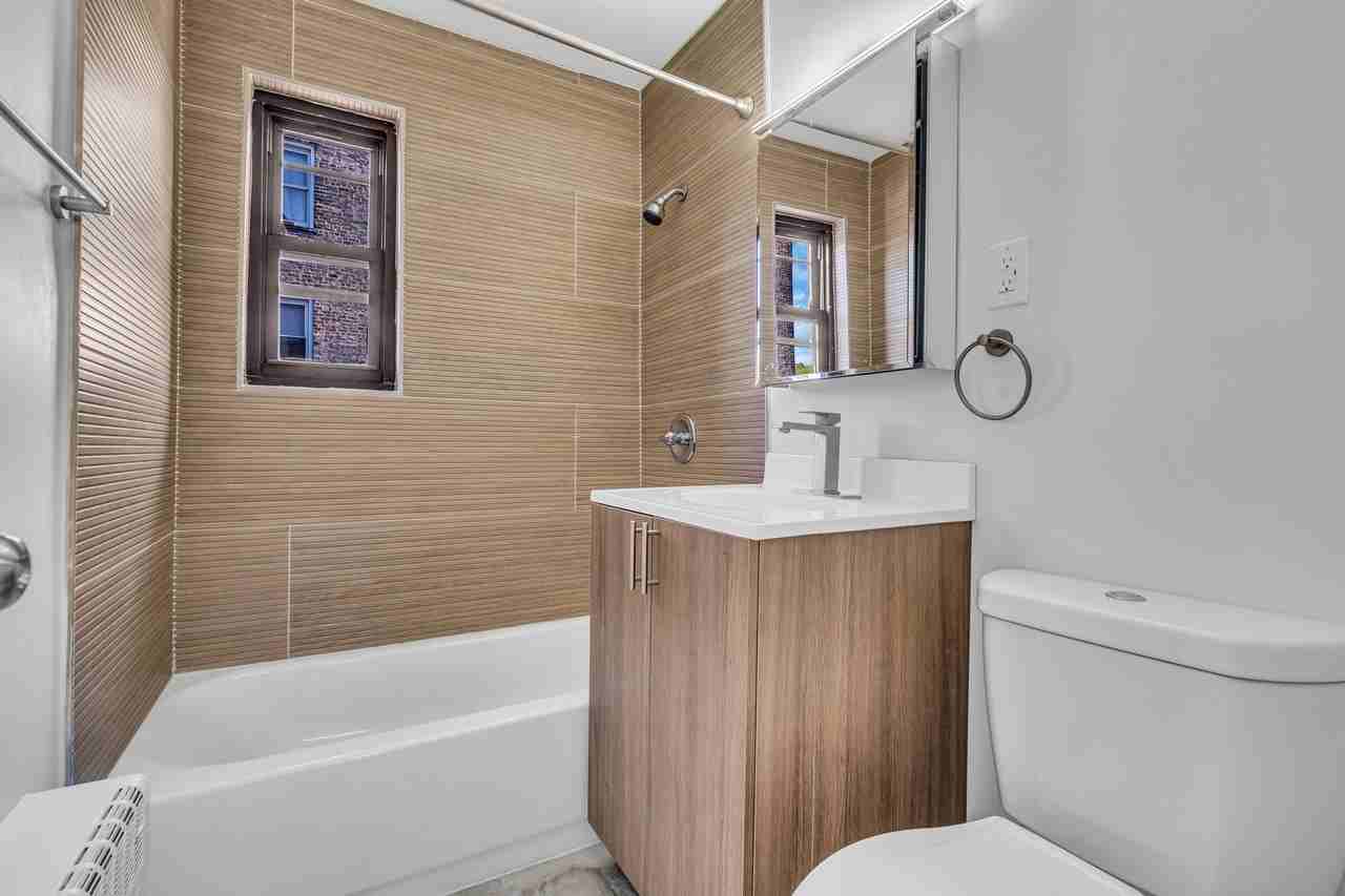 Palisades Manor Apartments - Photo 6 of 27