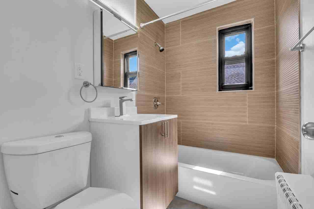 Palisades Manor Apartments - Photo 7 of 27