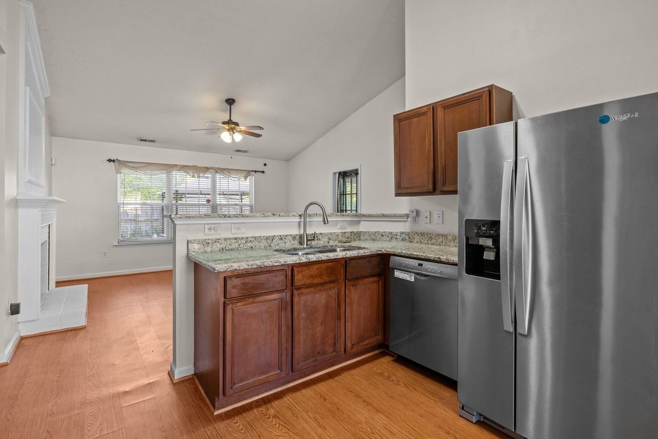 4109 Fawn Glen Dr - Photo 6 of 39