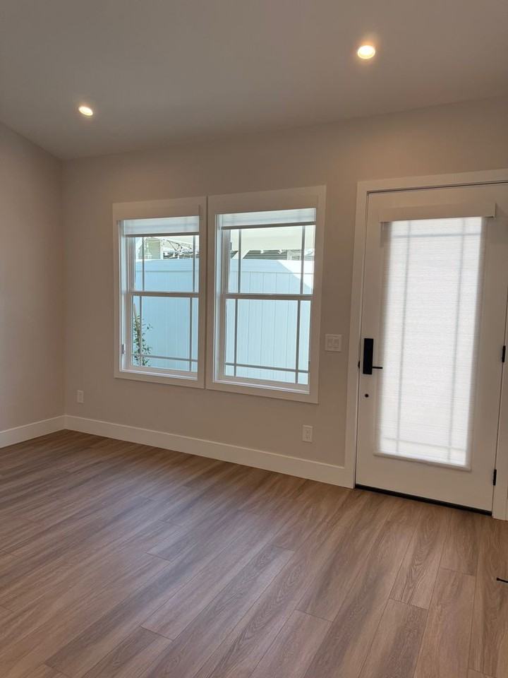 206 W Brookdale Pl - Photo 7 of 13