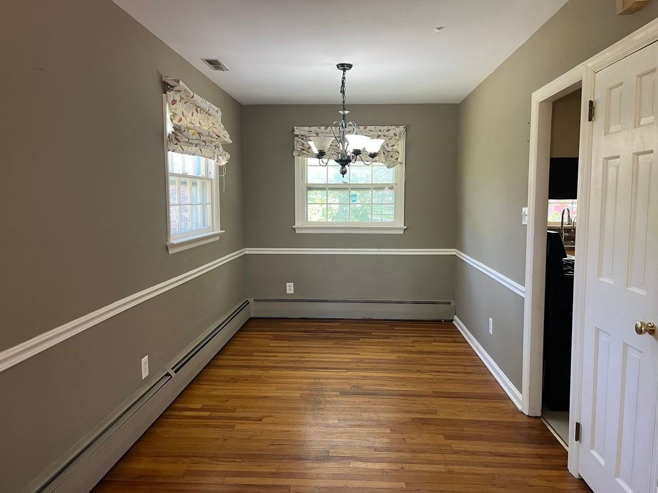 90 Roosevelt Blvd - Photo 6 of 28