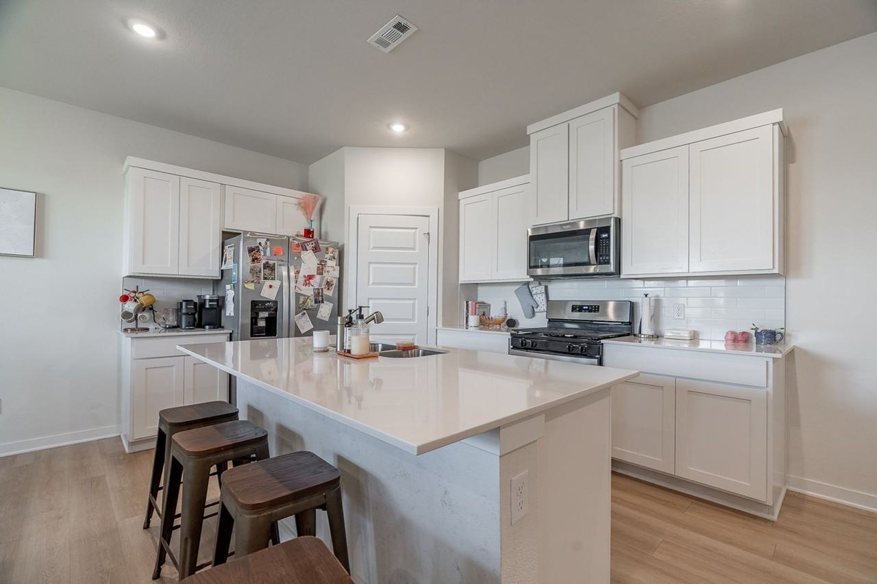 4789 W Triangle St - Photo 5 of 19