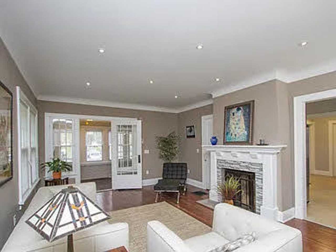 1601 Circular Rd - Photo 3 of 17