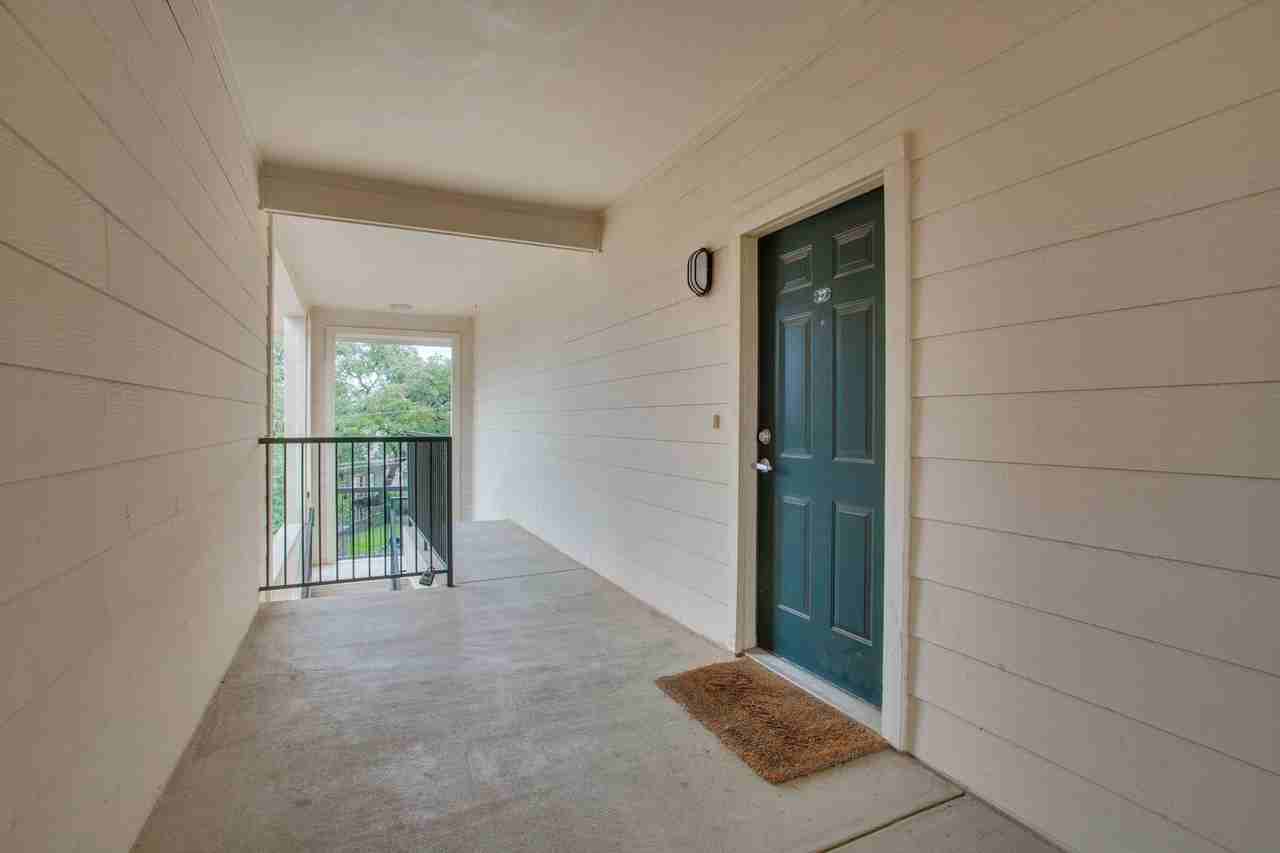 2209 Hancock Dr #27 - Photo 3 of 29