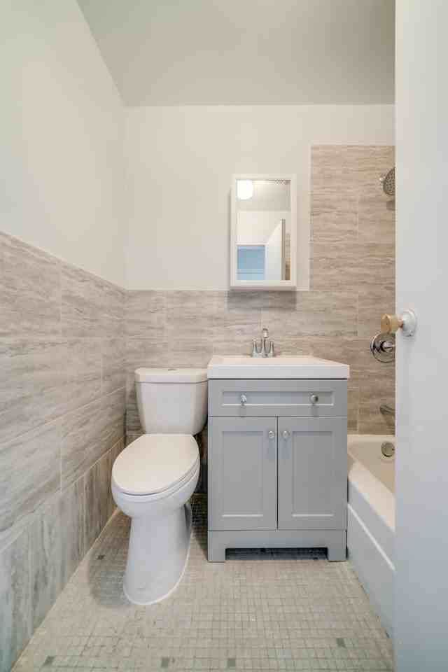257 Essex Street - Photo 7 of 11