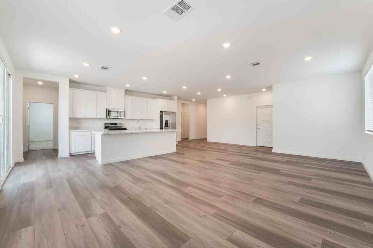 4136 Paragon Crest Ct - Photo 4 of 38
