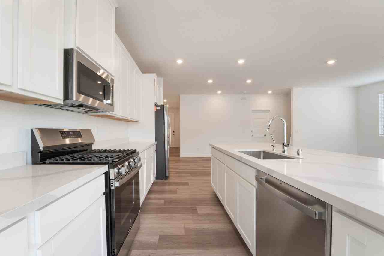 4136 Paragon Crest Ct - Photo 7 of 38