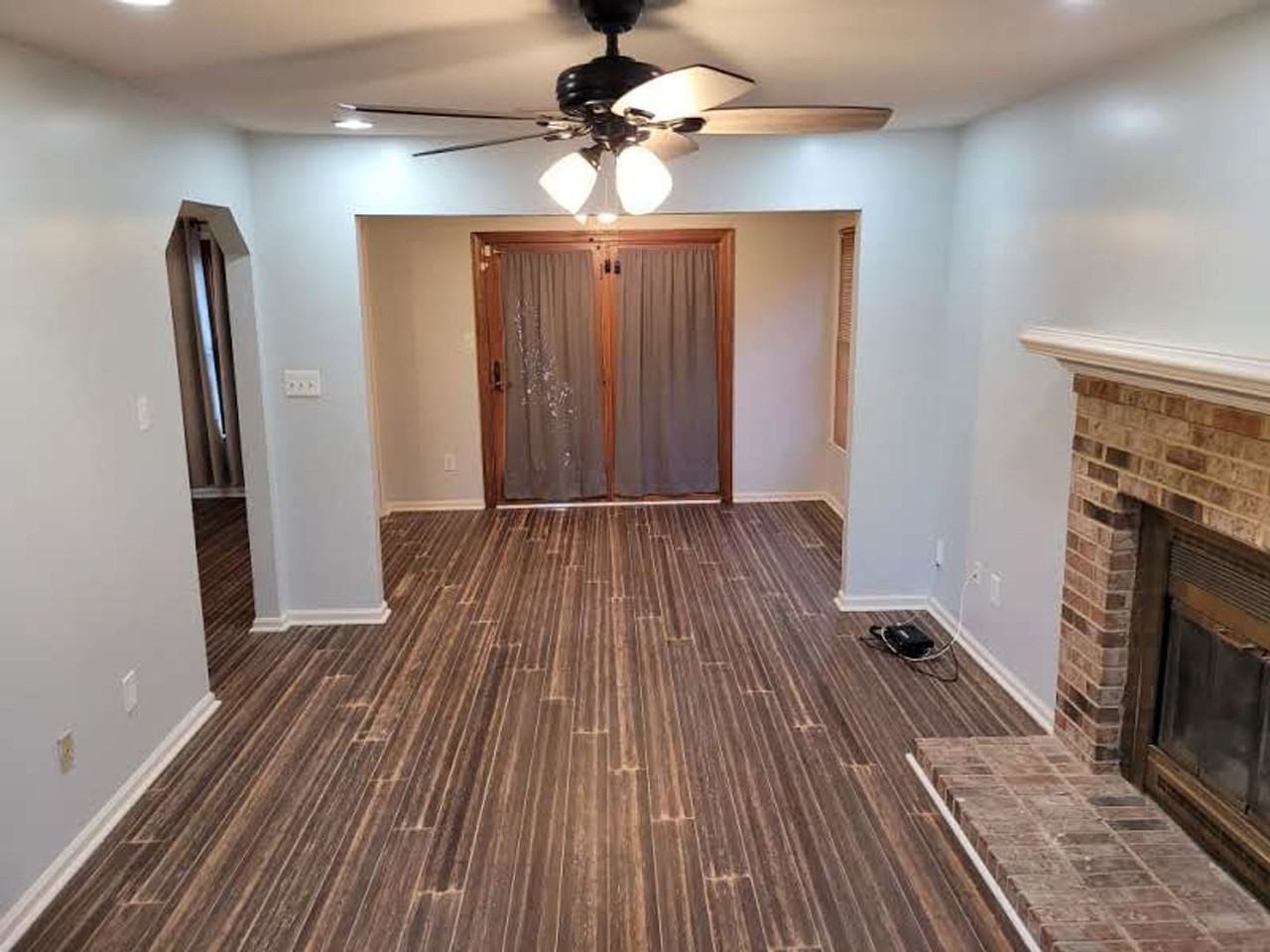 1204 Freehold Close - Photo 4 of 33