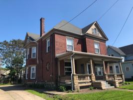 featured image of 2967 Peach St
