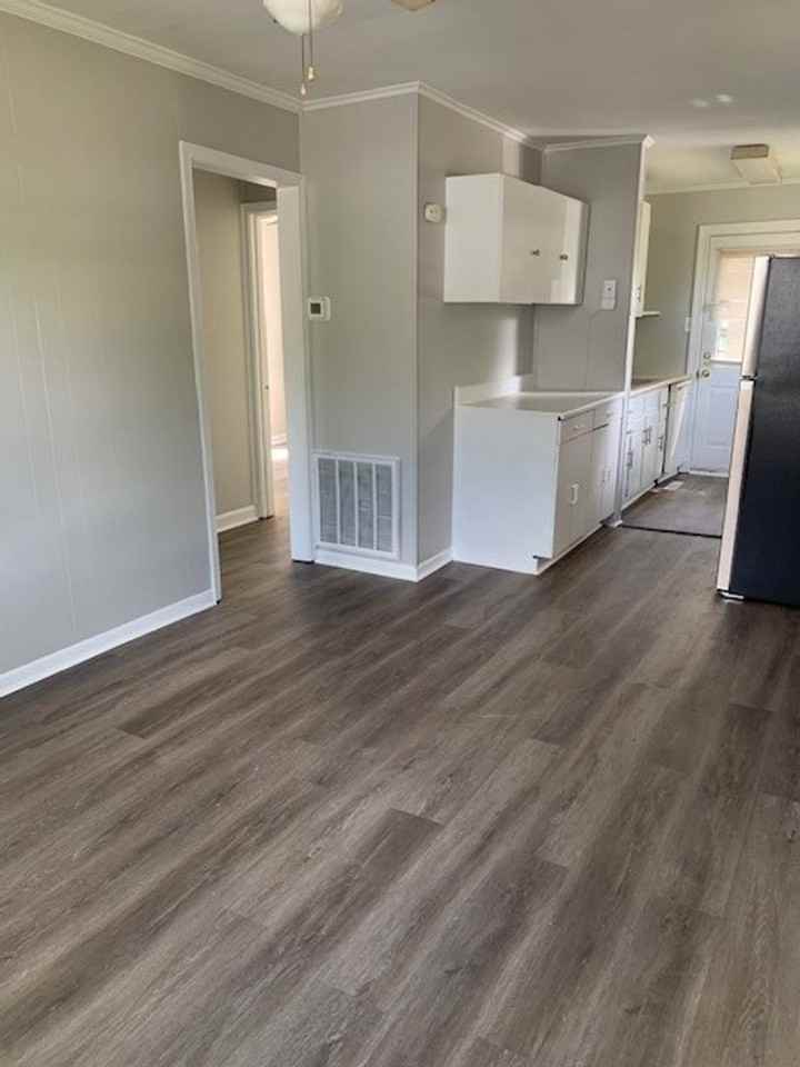 1222 Westside Dr - Photo 2 of 8