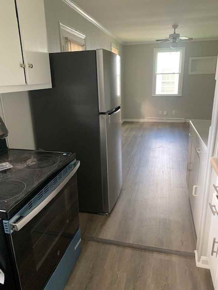 1222 Westside Dr - Photo 3 of 8