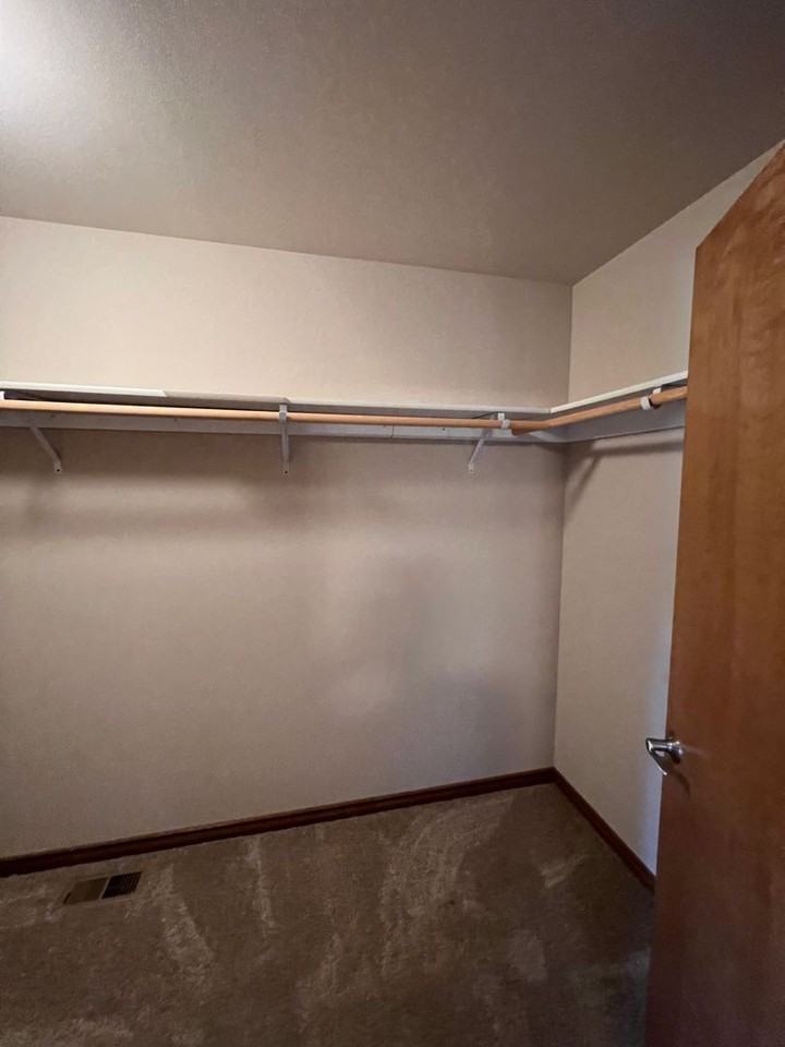 105 W Annie Pl - Photo 7 of 22