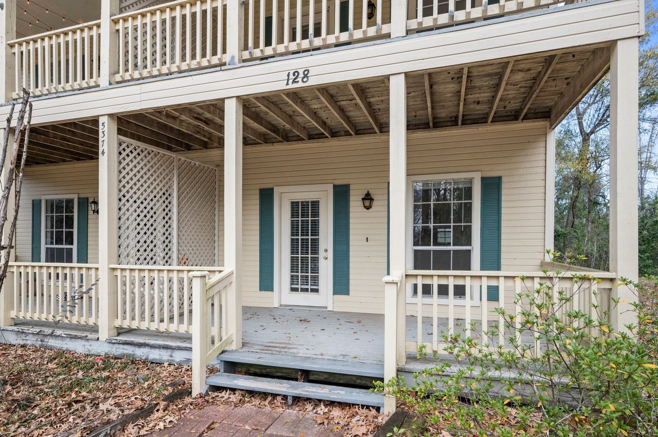 Rosedown Court - Chad Graves - Photo 2 of 16