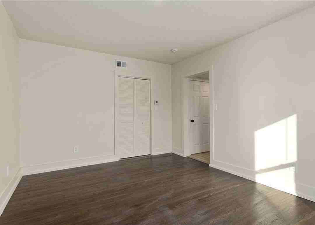 3409 Indiana Avenue - Photo 2 of 24