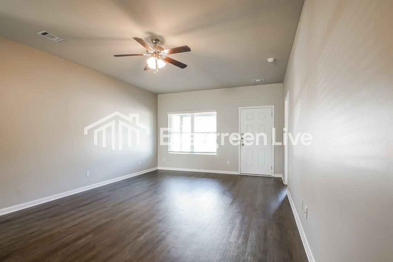 16375 Creek Dr - Photo 3 of 14