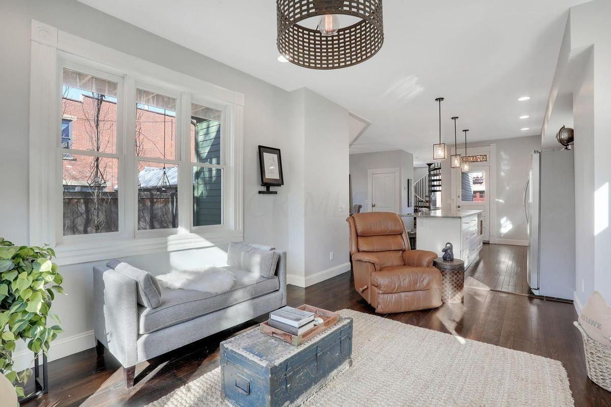 799 S Lazelle St - Photo 6 of 34