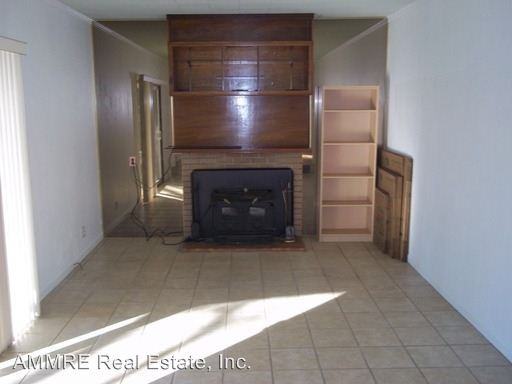 7001 Comanche Rd NE - Photo 3 of 11