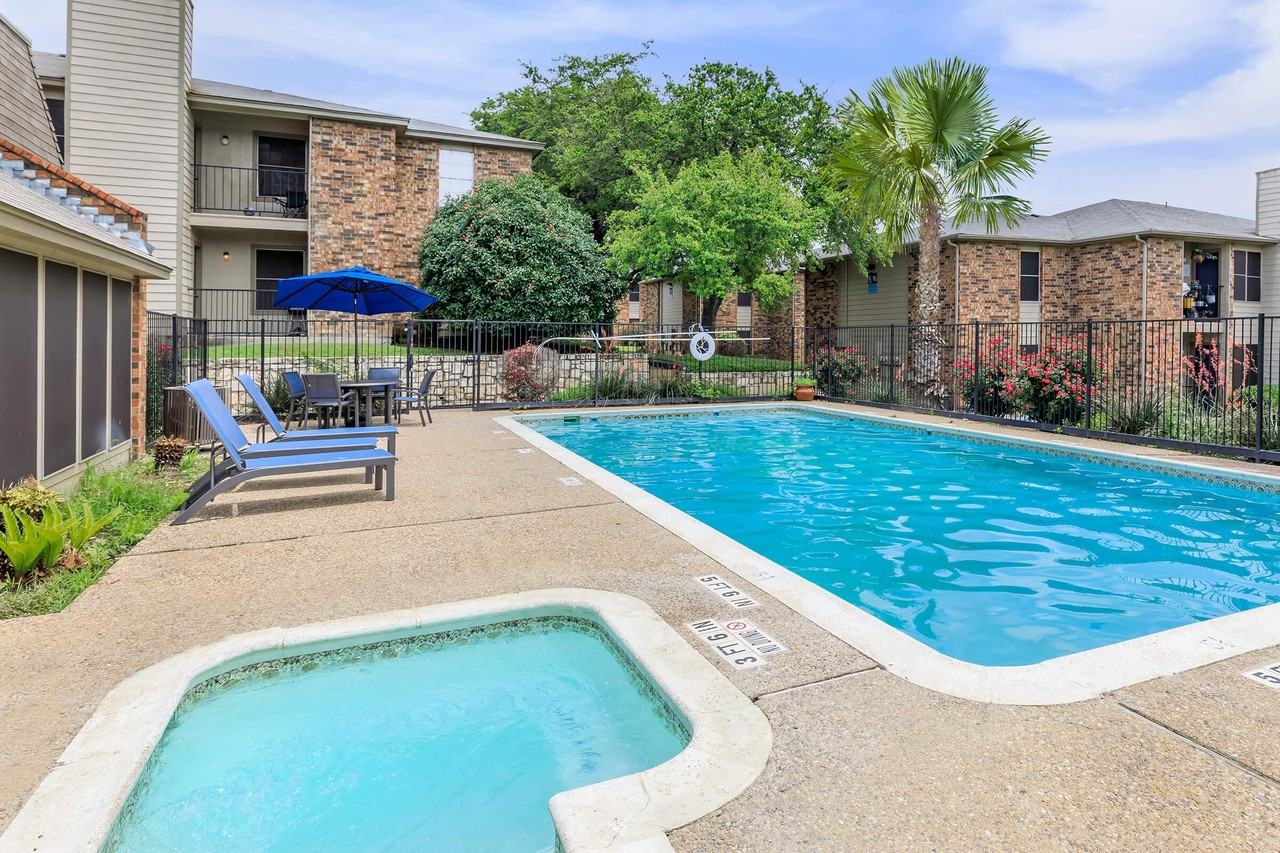 Riverwood Apartments - Photo 4 of 52