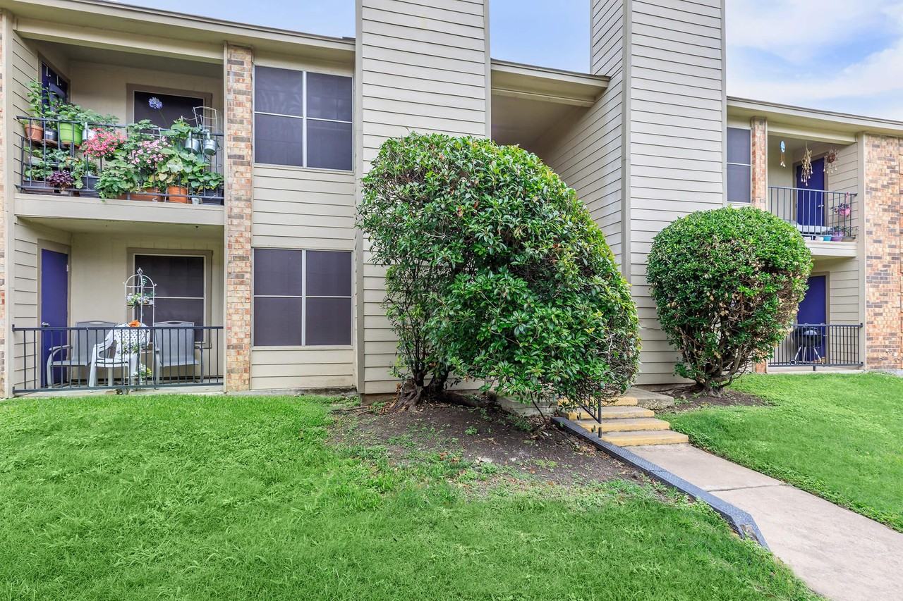 Riverwood Apartments - Photo 7 of 52