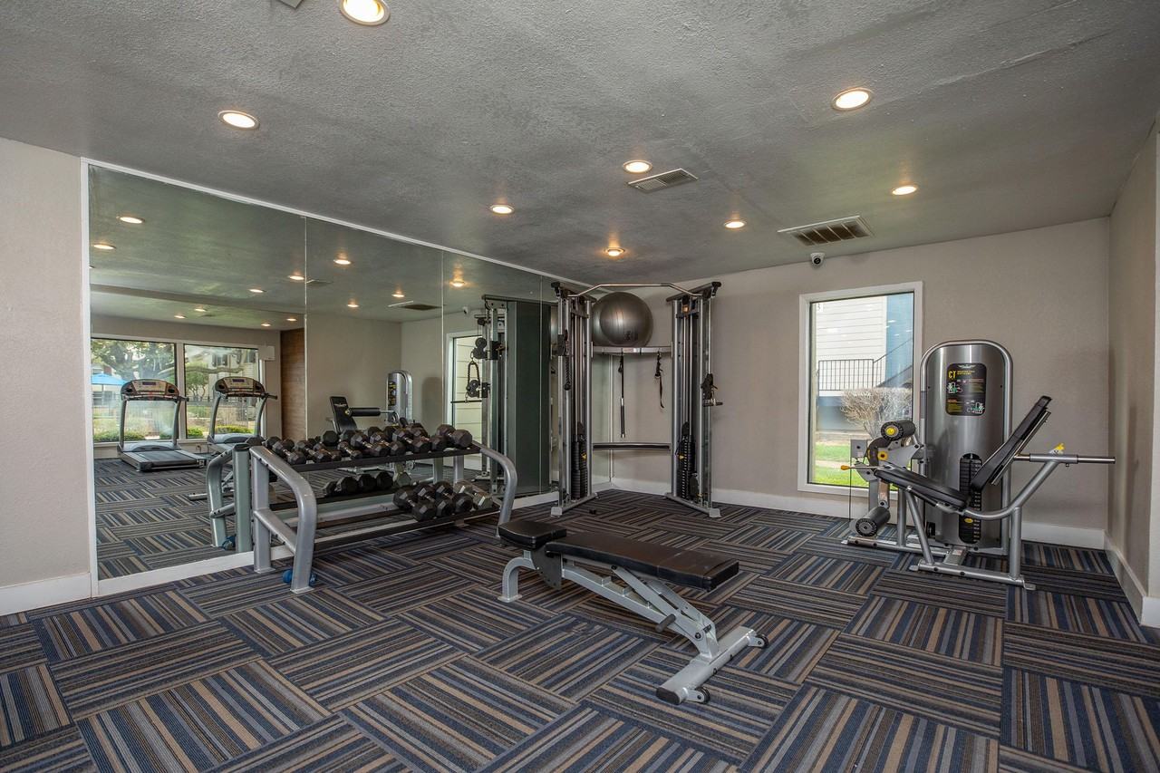 Toscana Apartments - Photo 4 of 51