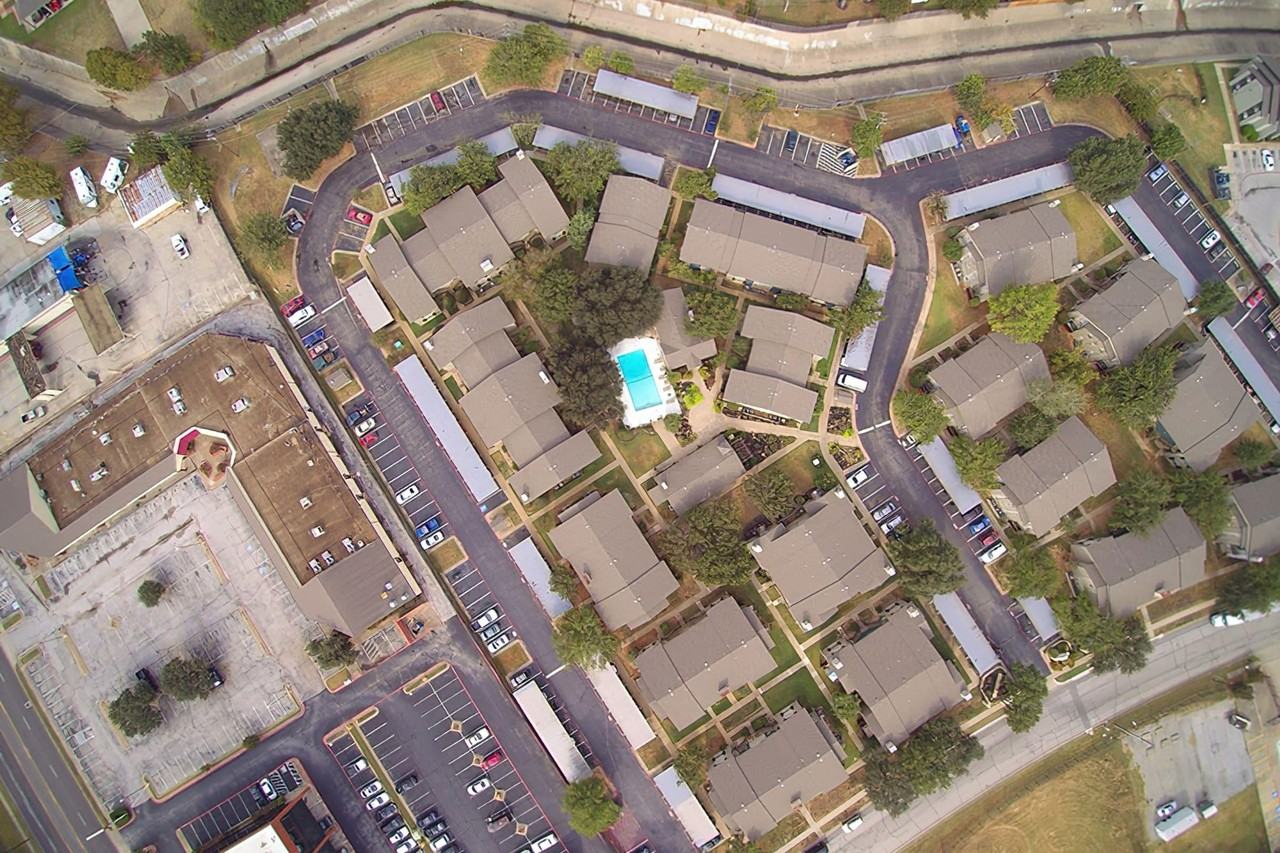 Toscana Apartments - Photo 6 of 51