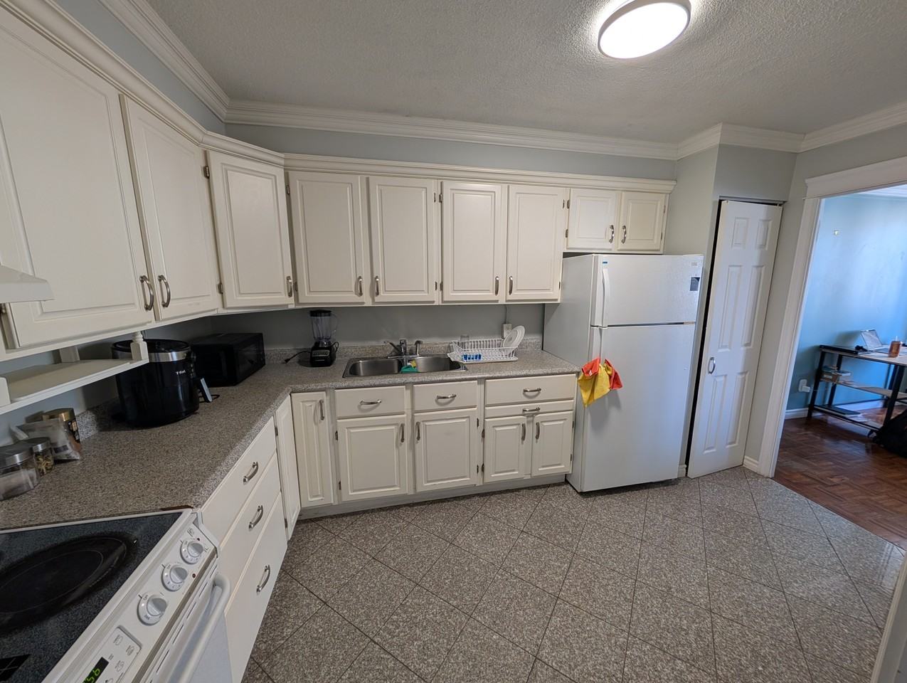 5959 Spring Garden Road #702