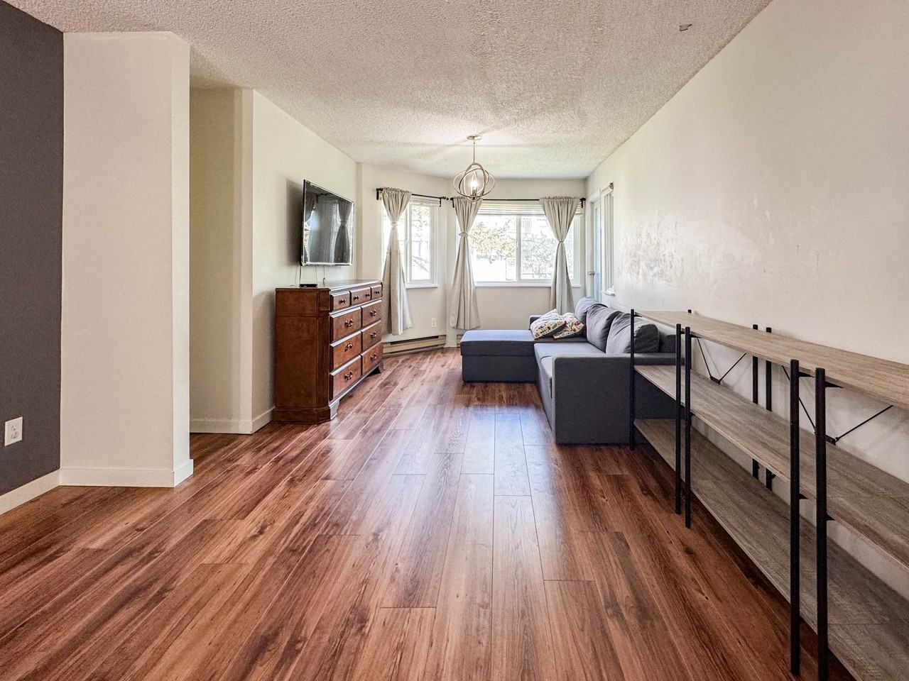 9890 Manchester Drive - Photo 3 of 19