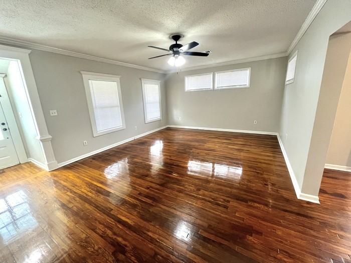 1719 N Polk St - Photo 3 of 30