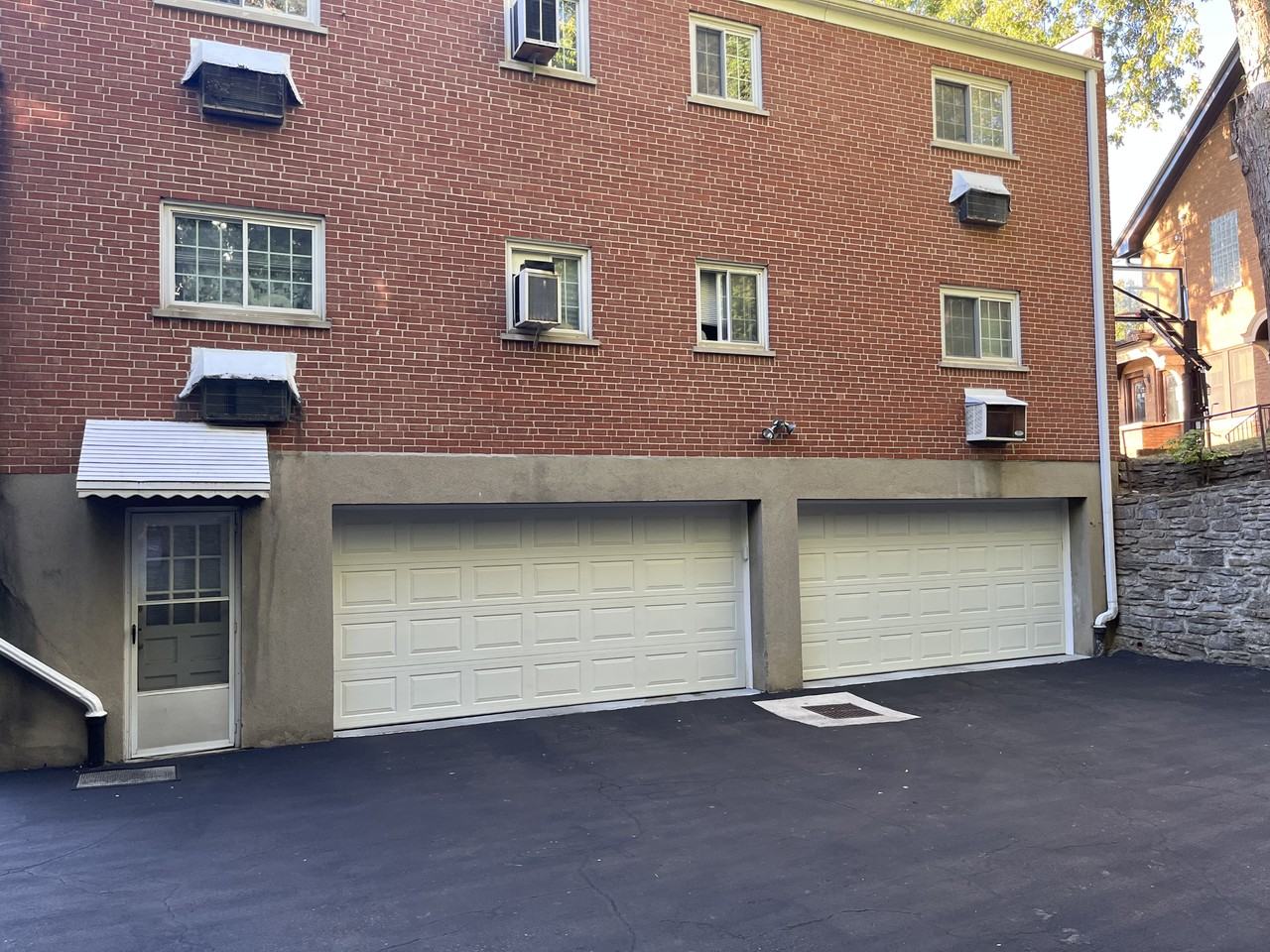 1078 Delta Ave #4 - Photo 2 of 9