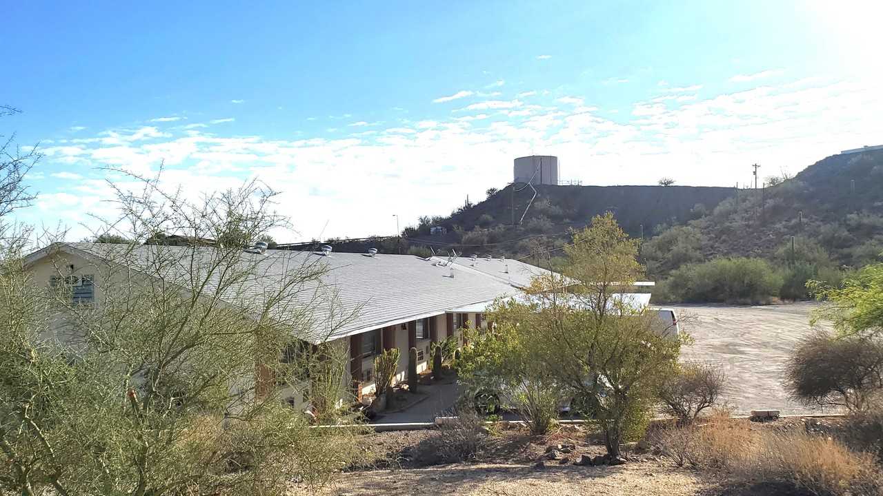 355 S Sahuaro St - Photo 2 of 13