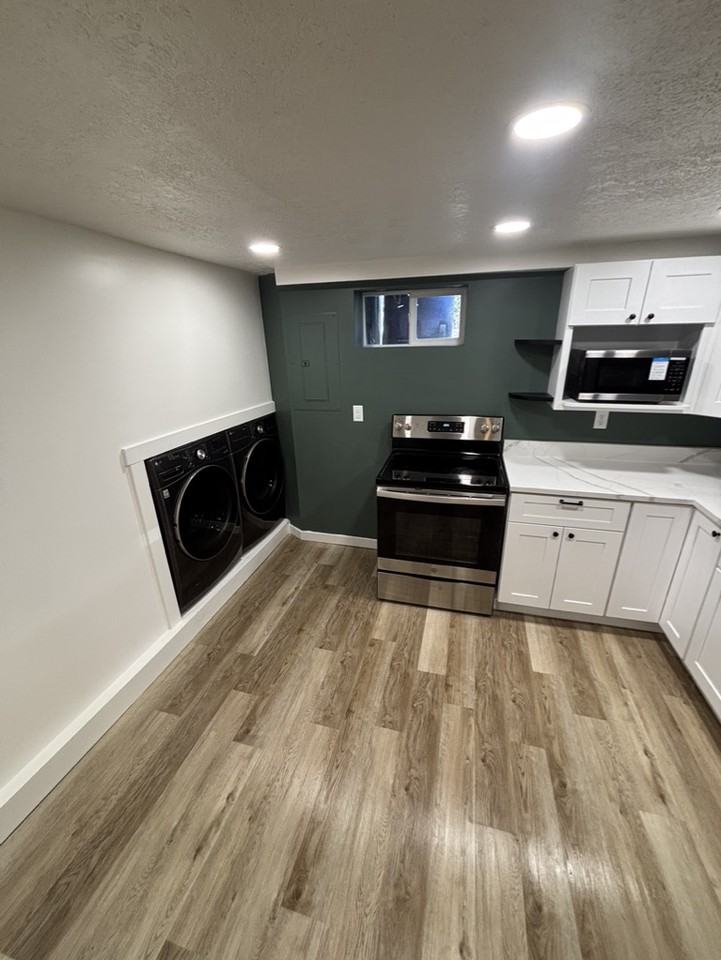1368 Darling St #NA - Photo 2 of 11