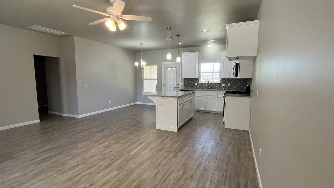 1515 Ne 15th St #NA - Photo 3 of 16