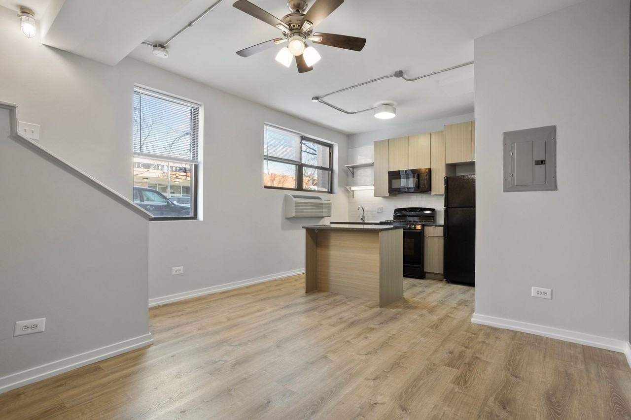 4875 N Magnolia Ave - Photo 3 of 50