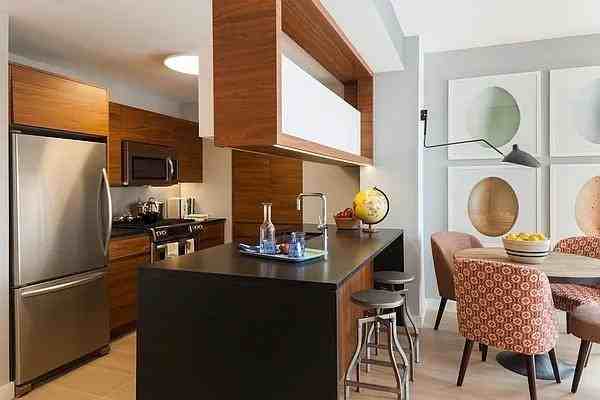 W 45th St #1002 - Photo 2 of 20