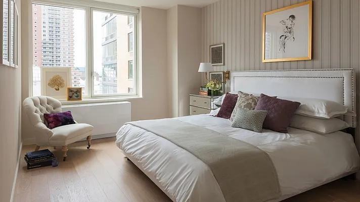 W 45th St #736 - Photo 2 of 20