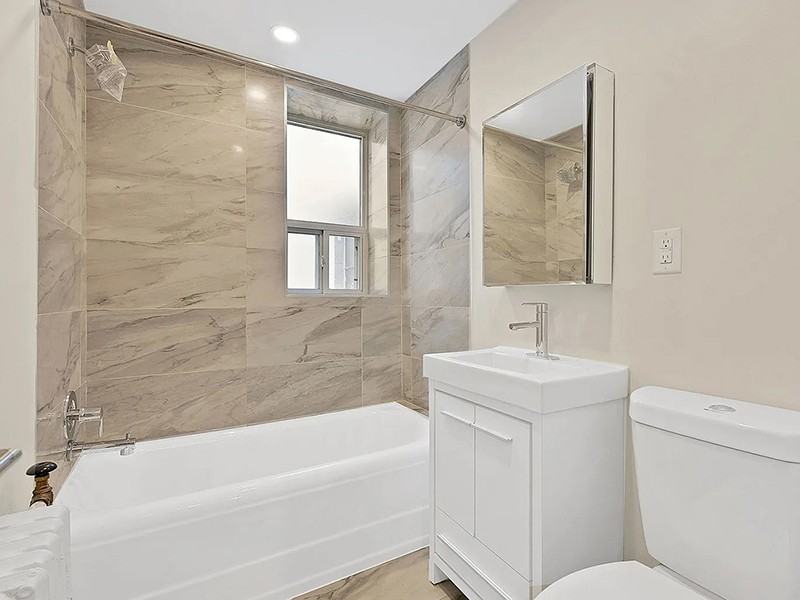 697-701 Eglinton Avenue W - Photo 5 of 13