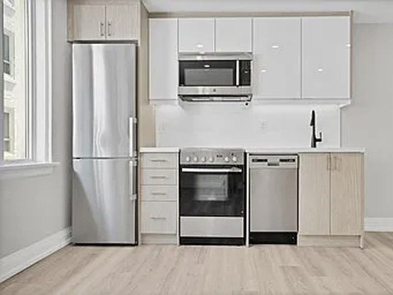 697-701 Eglinton Avenue W - Photo 6 of 13